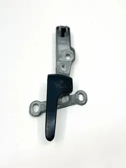 Poignée intérieure avant gauche OEM A1077600361