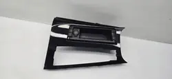 Tunnelin Konsoli Koristereuna OEM 9813703277 Peugeot 508