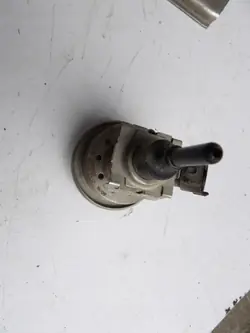 AdBlue-suutin OEM 04440210452 - Käytetty Bosch