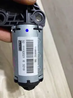OEM 11132021 Vänster framsätesmotor - Renault Arkana
