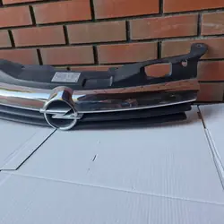 Grille Opel Astra H OEM 13108463 Z157 - Occasion