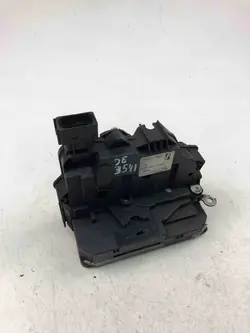 Vänster Framdörrslås Mitsubishi Outlander II 1350147080