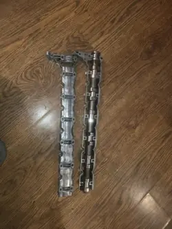 BMW OEM 7527760 Soporte de Árbol de Levas Escape - Usado