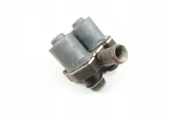 Valve d'eau Mercedes W210 OEM 0018307784 - Occasion