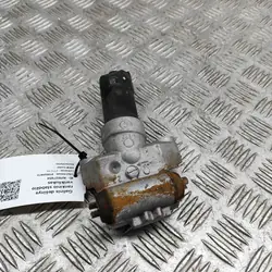 Porsche Taycan bakre höger handbromsmotor OEM 9Y0907616