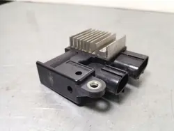 Relé de ventoinha Mazda OEM FBZ15373 - Estado usado