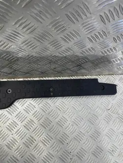 OEM 849938145R 849938764R Bagageutrymmes Tröskelskydd Renault Trafic III