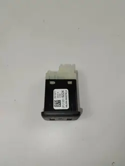 Port USB OEM 13519224 pour Chevrolet Camaro