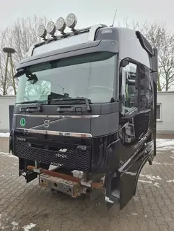Cabina completa VOLVO FH 16 EURO 6 - Modelo 2018 usado
