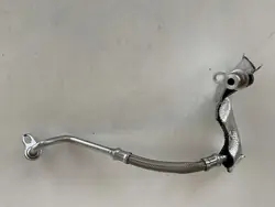 Conducto de aceite Audi usado OEM 06L145778M