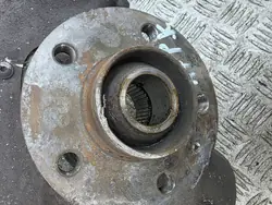 Moyeu roue avant gauche Audi A7 S7 4G 2017 OEM A7