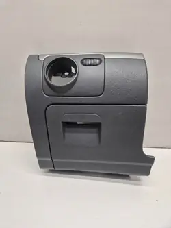 OEM 1K1858367N Kuljettajan Puolen Mittariston Peite VW Golf V