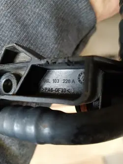 Tubo Turbo OEM 06L103226A para 2.0 TFSI