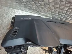 Konsolpanel OEM S263129061 för Renault Clio V
