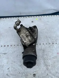 Öljysuodattimen kiinnike OEM 00055595532 Opel Insignia