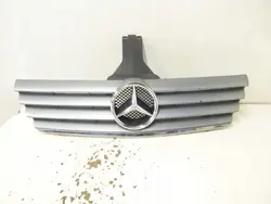 Grilli Mercedes C-luokka W203 2000-2007 A2038800383