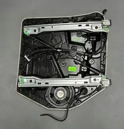 Regulador de janela da porta dianteira direita Vito W447 A4477204000