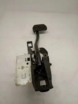 Pedal de freno BMW OEM 6861772 para Serie 7 G11 G12