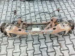 Bakaxelbalk OEM BELKA TYŁ OŚ ZAWIESZENIA VOLVO V50
