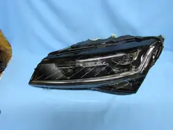 Linker Skoda SuperB 3V1 III Lift Crystal Lighting