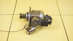 Polttoainepumpun ruiskutuslaite Skoda Octavia 1.8 TSI CDA