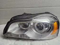 Vasen etu xenon-ajovalo Volvo XC90 Lift