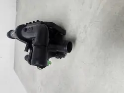 Boîtier Thermostat Ford OEM 9670253780 - Occasion