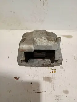 Moottorin Kiinnike 5N0199262M VW Audi Skoda Seat