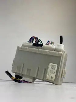 Contrôleur module relais Toyota IQ OEM 82641-74010