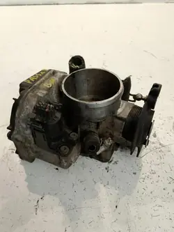 Corps de papillon Volkswagen Passat B5 1.8 Essence OEM