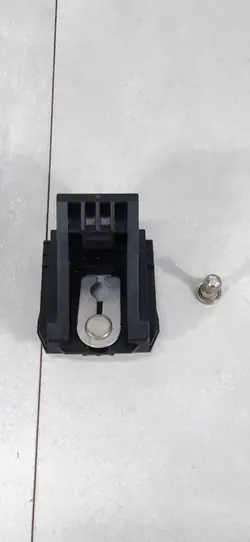 OEM KBB3-50AJ1 Mazda CX-60 Etusäleikkeen Kiinnike Vasen
