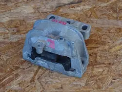 Supporto motore per GOLF V R32 EOS AUDI A3 8P 3.2 V6 1K0199262AR