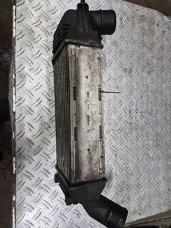 Radiador de intercooler usado OEM 9657073480 Citroën C5