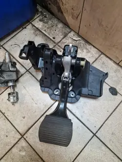 Bromspedal OEM Opel Corsa E Automat Easytronic