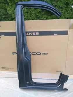 VW7CCRAFTETMANTGE PP2016 Oikea pylväs VW Crafter II:lle