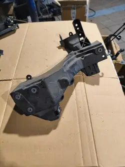 Jeep OE 15468AC/15467AB Frontscheinwerfer-Halterung