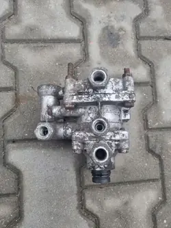 Válvula de travão EBS reboque OEM 0481061245 - Usado