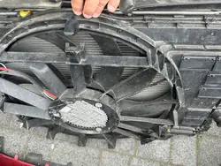 JAGUAR E-PACE PAS CHŁODNICE CHŁODNICA 2.0 OEM