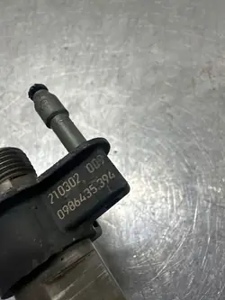 Bränsleinjektor BMW 5 E60 E61 2008 OEM 0986435394