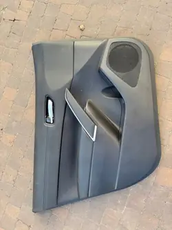 Painel Lateral Porta Dianteira Esquerda OEM 67606-X1B15