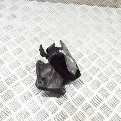 Vasemman Moottorin Kiinnike VW Amarok 3.0L 165kw 2H6199256B