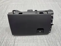 Passagerarhandskfack Land Rover Velar L560 OEM J8A2-060T10-A