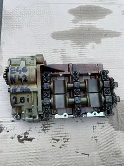 BMW E46 E90 N42 N46 Olje pump med axlar