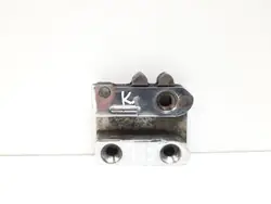 Attache de serrure porte arrière Jaguar MK II OEM MAM37213