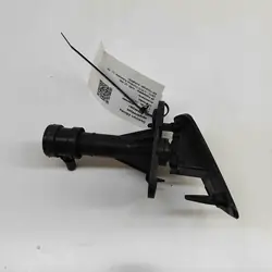 Audi Q7 4M 2016 Oikea Ajovalopesurin Suutin OEM 4M0955102A