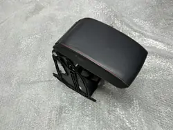 Skoda Octavia Mk3 konsoli käsinoja OEM 5E0864207E