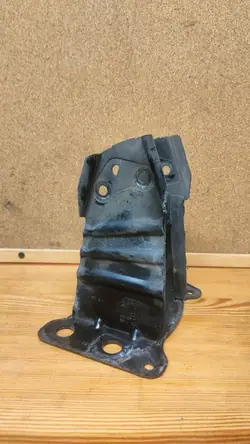 AUDI A3 LIFT 2008-2013 Etuvasemman murskausalue 8P0807133A