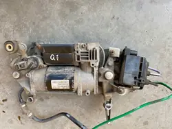 Compresseur suspension Audi Q7 OEM 7L8616006F
