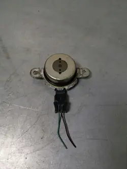 FBZ15617 VVT-solenoidi Subarulle - Käytetty osa