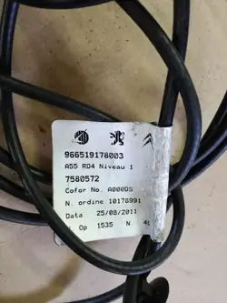 Support d'antenne toit Citroen DS3 OEM 9666154380